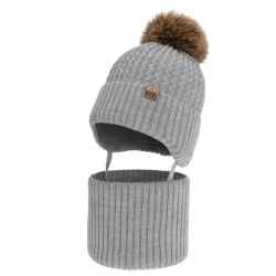 Czapka i komin dla chłopca, zimowy komplet, szary, z pomponem Kander-1 Czapka i komin dla chłopca, zimowy komplet, szary, z pomponem Kander-1